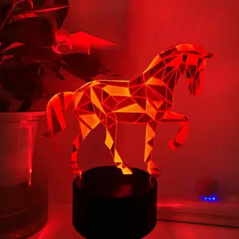 Практично led лампа във формата на кон Сензорно управление Създава атмосфера Декорация на дома със Светъл цвят Взаимозаменяеми 3D led лампа в стил кон