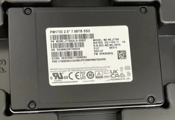 За новия Samsung PM1733 7,68 T MZWLJ7T6HALA-00007 U2 NVME SSD4.0